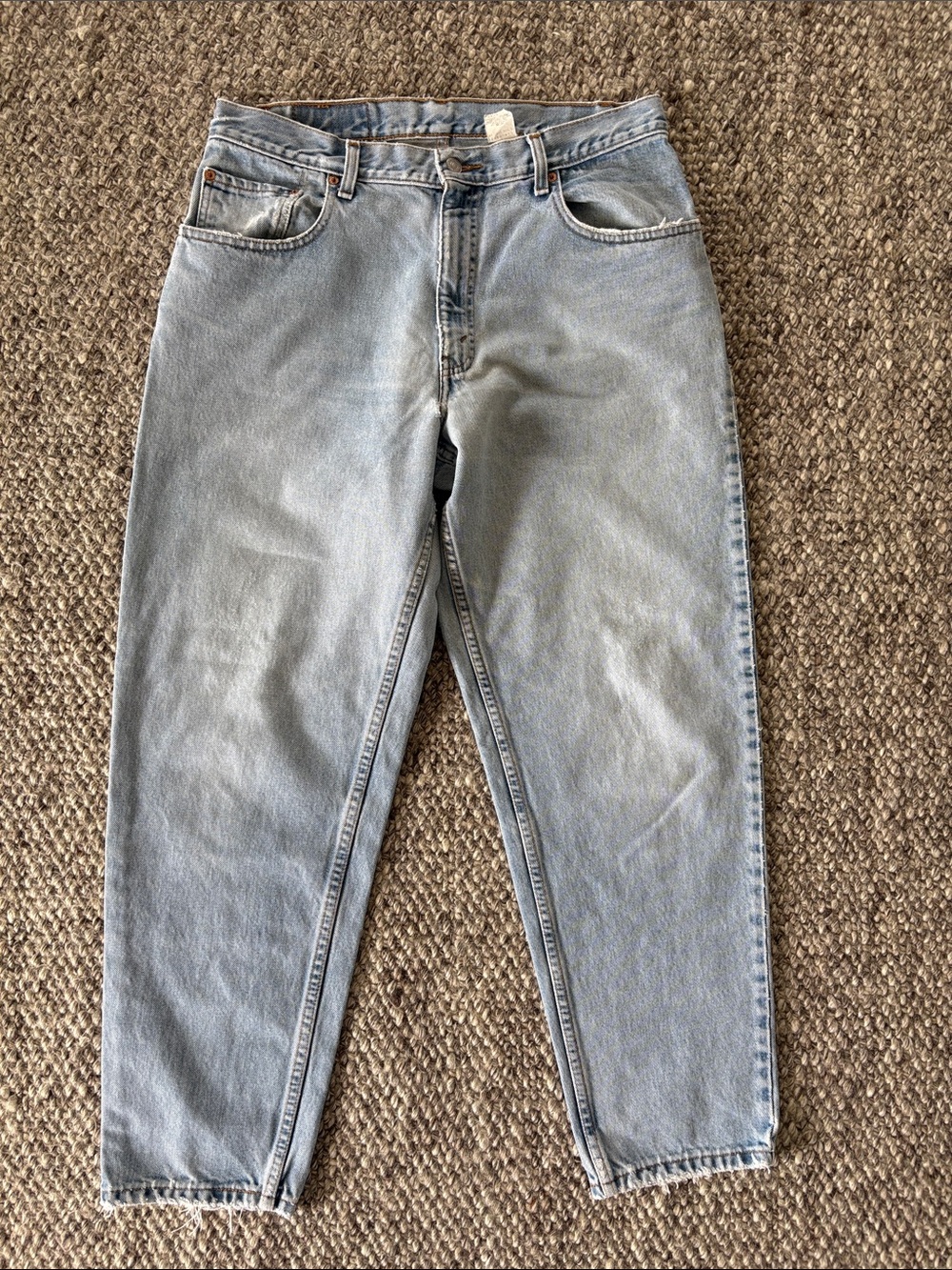 VTG 1989 Levi's 560 Loose Fit Tapered Jeans 34x30 Blank Tab Made in USA Thrashed
